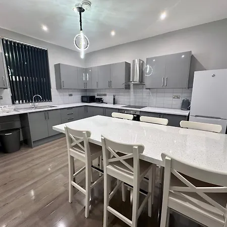 Modernised 4 Bedroom House Close To Centre, Kep * Λιντς