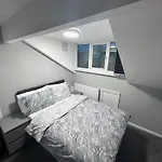 Modernised 4 Bedroom House Close To Centre, Kep Apartmán Leeds (West Yorkshire)