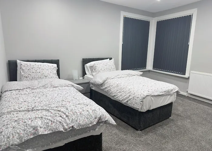 Modernised 4 Bedroom House Close To Centre, Kep