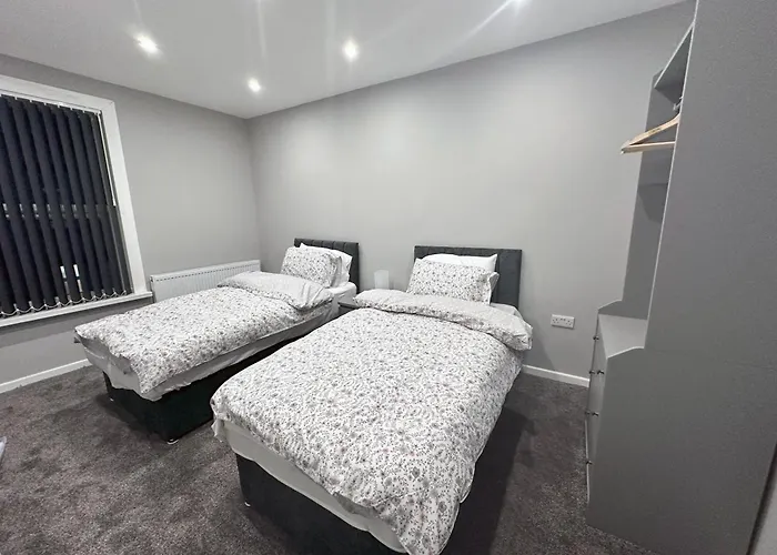 Modernised 4 Bedroom House Close To Centre, Kep