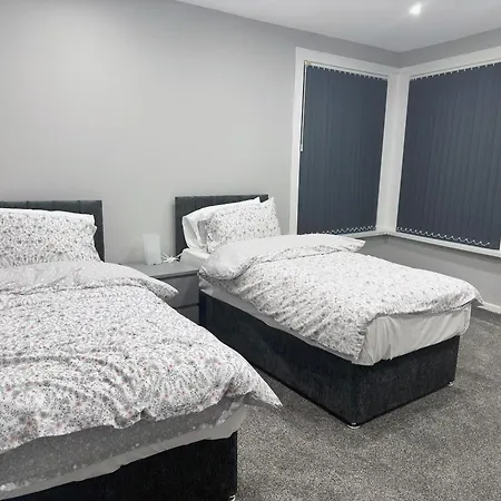 Modernised 4 Bedroom House Close To Centre, Kep